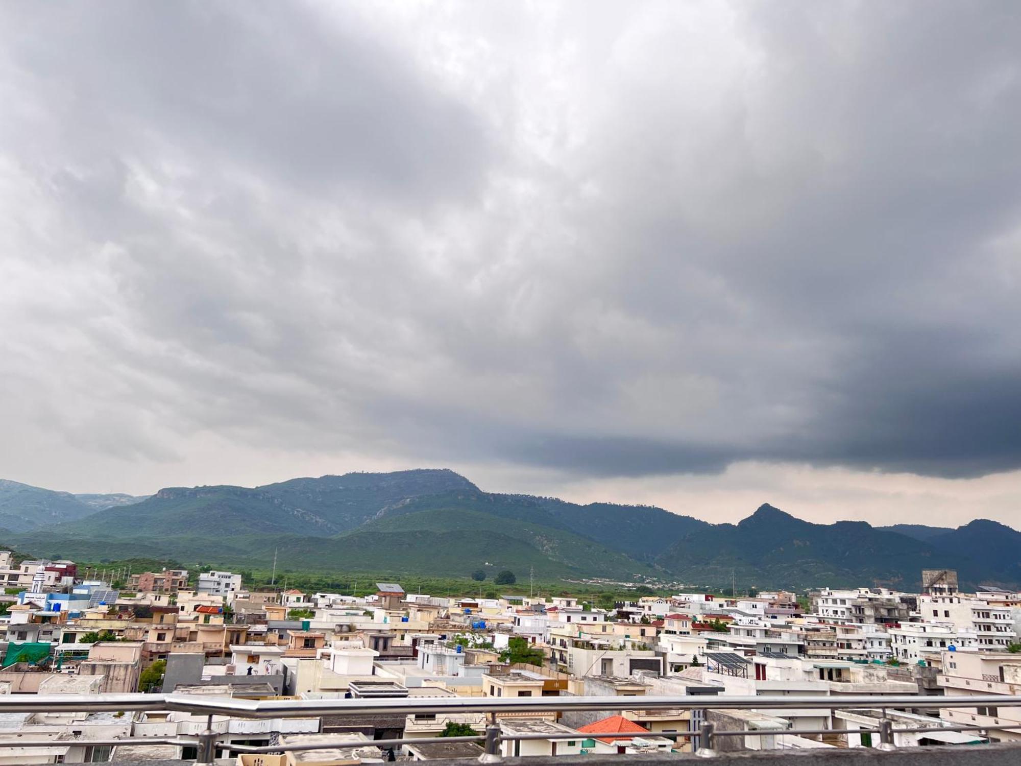 Penthouse 3Bedrooms - Luxury Apartment Hotel Islamabad Exterior photo
